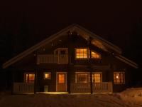 Four-Bedroom Cottage with Sauna