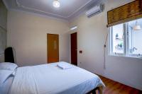 Dhome by Riana - Ferienwohnung Mendit
