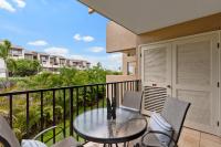 Roomy Condo Steps to Beach with Pool and Hot Tub - B&B Wailea