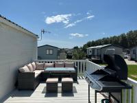 The Knightsbridge Luxury Stay, The Boulevard, Green Lawns - B&B Selsey