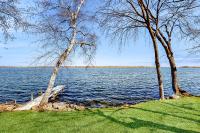 Victorian All-Suite Lakefront 3BR with Pier - B&B Pleasant Point