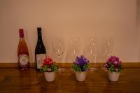Eleni's Spacious Apartment with Balcony Corfu Old Town - Bed and Breakfast Karyófyto