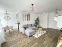 T2 plein centre avec stationnement - B&B Bourgoin