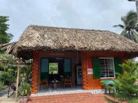 Ty Phu Miet Vuon Homestay - Entire Bungalow - B&B