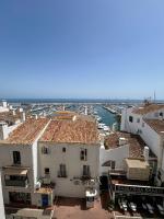 Puerto Banus, seaviews, one bedroom apartment - B&B Marbella