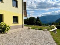 Cozy & Chic - Apartment with a private patio - B&B Kobarid