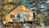 Beautiful lakefront cottage, Ambajejus Lake - B&B Millinocket