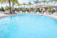 Elegant, Spacious 3bedroom Near Attractions Hot Tub Pool & Gym - Chambres d'hôtes Kissimmee