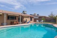 Charming House Pool Near Kiwanis Park Freeways - B&B
