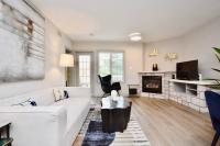 Stunning Condo with Access to Pool - B&B Shanty Bay
