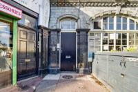 Queen Adelaide - B&B London