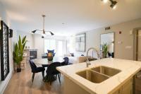 Luxury Jacuzzi Suite-Full Kitchen - Ferienwohnung