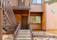Red Pine Mountain Retreat steps from the Cabriolet - B&B