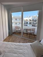 City Center 2bed Luxury Flat - Bed and Breakfast Larnaca