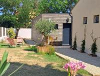 Gîte cosy et tout équipé "Une cabane en Luberon" 44 m2 avec jardin - B&B Pertuis