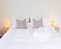 North Bondi 2BR Spacious & bright with ocean views Balcony - Chambres d'hôtes Sydney