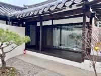 Hanok Dasi Bom 102 - B&B