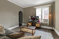 Spacious 2BR-1BA Laundry & Backyard - B&B