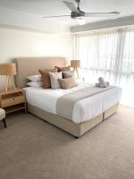 Two Bedroom Apartment with Pool View