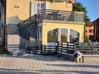 Apartman Lana - Bed and Breakfast