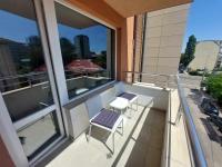 Maxim Sofia Center 1BDR Apartment Next to SUBWAY STATION and MALL SOFIA - B&B
