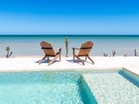 Beachfront Upscale House in Telchac - Bed and Breakfast