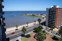 Confortable y Luminoso Apto Frente a Playa Pocitos - B&B Montevideo