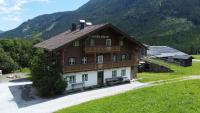 SÖLLHOF Ferienhaus mit 11 Schlafzimmern I großer Gemeinschaftsraum I Skibushaltestelle I 10 Min zum Skigebiet - Chambres d'hôtes Krimml