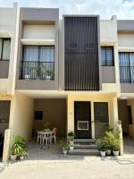 Mactan Cebu Guesthouse - Ideal for a group - 3km from Mactan Airport - Bed and Breakfast Cogon