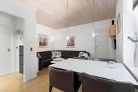 Lovely Holiday Apartment Centrally Located In Løkken  - Chambres d’hôtes Løkken
