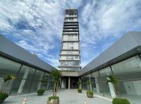 Ap com Piscina no Rooftop, academia, Wi-Fi, cozinha completa, ar condicionado e garagem privativa a 900m da Vila Germânica - B&B