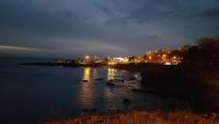 Spacious Apt, Terrace, Walk to Beach, Fast WiFi - B&B Praia