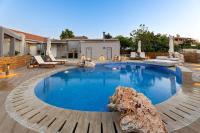 Tselepis Villa at Lakithra - B&B