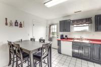 Quiet Dry Ridge Home with Yard - Near Ark Encounter! - Chambres d’hôtes Dry Ridge