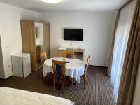 Camera Familiare con Bagno in Comune