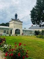 Château de la Thibaudière - Chambre du tonneau - Bed and Breakfast