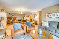 1 Block to Main St Modern Breckenridge Condo! - B&B