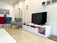 Albert's Apartment Center 21 - B&B Larnaca
