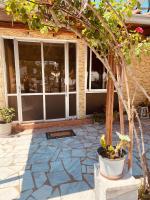 Kikas Stone House - B&B Ávato