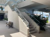 Oceanfront Condo w/ FREE Parking + High Speed Wifi - B&B
