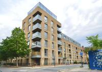 Modern 2 Bedroom Apartment Steps from Vauxhall St - Bed and Breakfast Londen