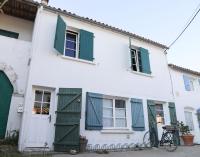 Maison familiale 4 chambres, au coeur de Loix, location à la semaine UNIQUEMENT - B&B