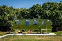 The Showman's Carriage w King Bed close to beach - B&B Birdham