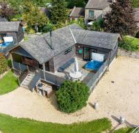 Tor Farm Lodges - Private Hot Tubs, Shared Seasonal Outdoor Pool, Dog Friendly - Chambres d'hôtes Cheddar