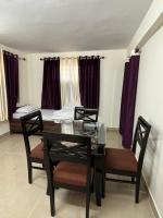 Chandra Home Stay - B&B