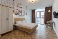 Apartment with City View