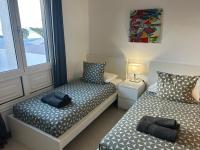2 bedroom apartment on popular complex - B&B