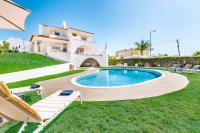 Villa mit 4 Schlafzimmern