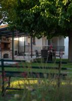 Roots House Pozar - Bed and Breakfast Piperiés