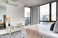 Standard Apartment mit Balkon